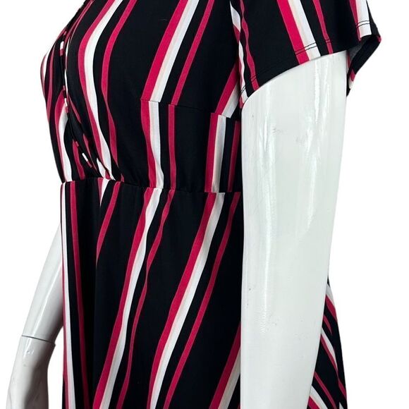 Torrid multi vertical strip wrap top size 2X - Picture 5 of 8